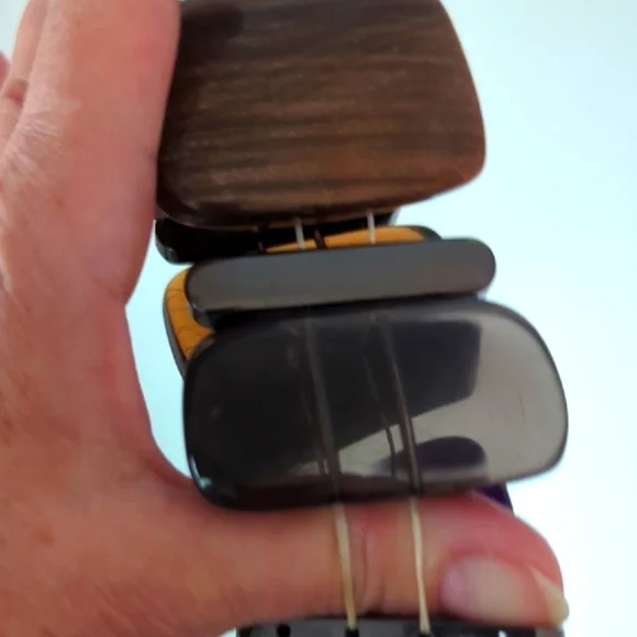 Stylish Multi-Color Bracelet - Picture 2 of 4